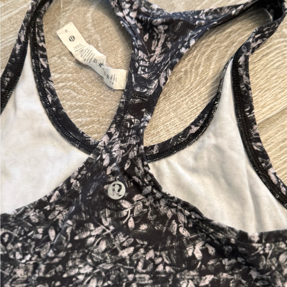 2 Lululemon Athletica tanks - Picture 3 of 4